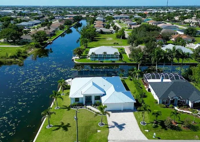 Brandnew Villa-Puresun At Canal Intersection, Heated Saltwater Pool And Spa, Facing South