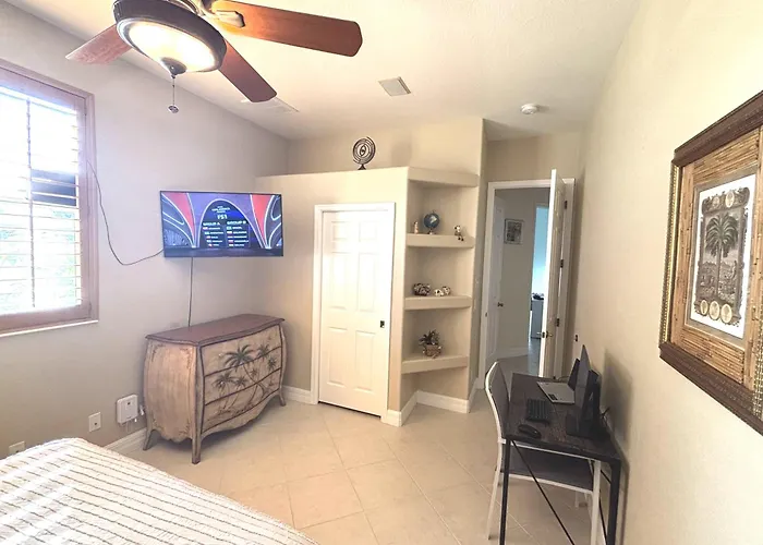 Villa Haze, Private Heated Pool & Spa, South Cape Coral